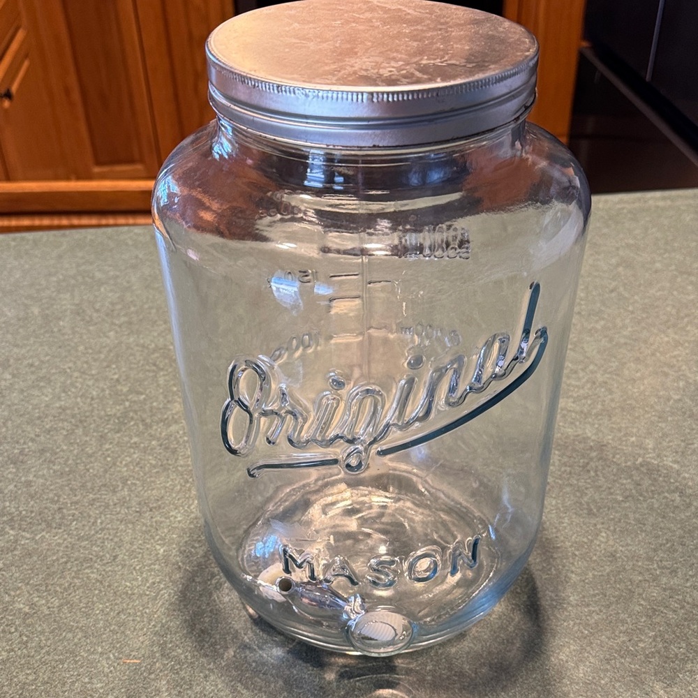Original Mason Glass Jar with Silver Lid drink dispenser
